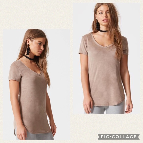 Laila Jayde Tops - Laila Jayde faux suede basic tee!